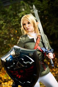 Nana Kuronoma als Link. Foto Katapon Photo