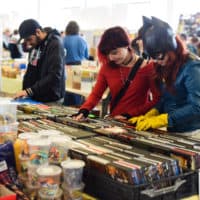 Besucherinnen auf der Vienna COMIX. Foto Karolina Golab